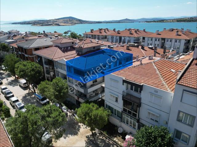 Ayvalık 150 Evler Mahallesin'de Denize Yakın Satılık 3+1 Daire