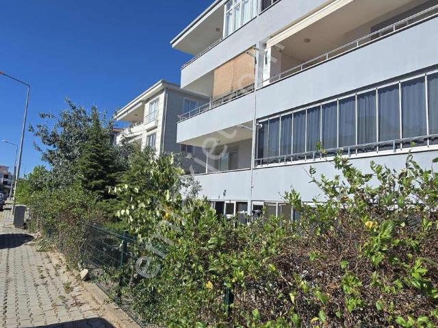 Ayvalık 150 Evlerde Bahçe Katı Doğalgazlı Kiralık Daire