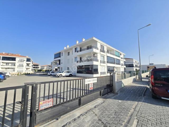 Ayvalık 150 Evlerde Geniş Site İçinde Satılık 3+1 Daire