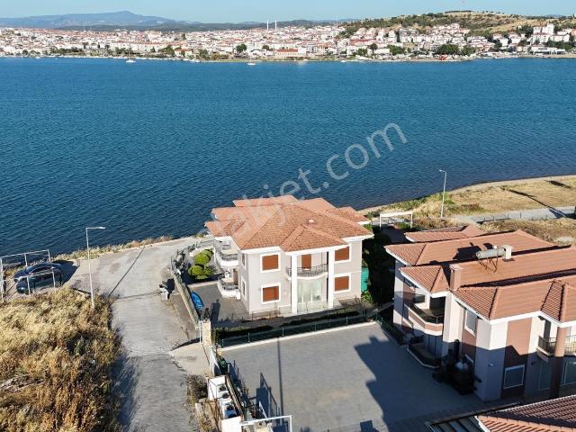 Ayvalık'a Karşı Denize Komşu Özel Malikane