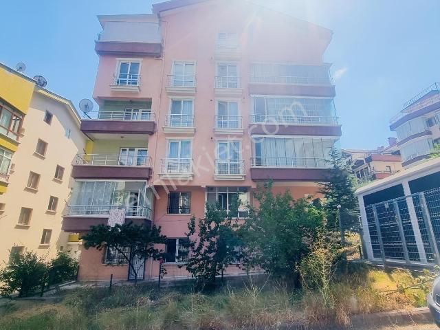 Ayvalı Kardeşlerde Asansörlü Katta Eşyalı 3+1 Kiralık Daire
