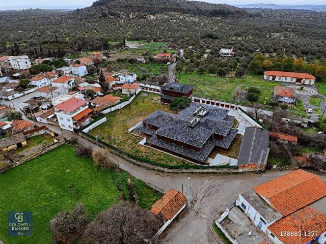 Ayvalık'ta Satılık Komple Tesis