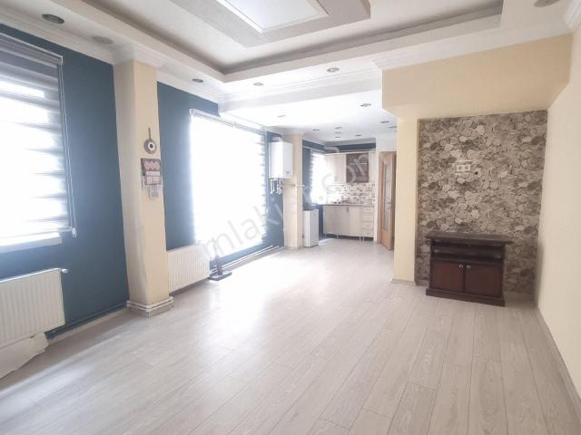 Ayvalı Mahallesi Kardeşlerde Üniversit,hastaneyakını 1+1i