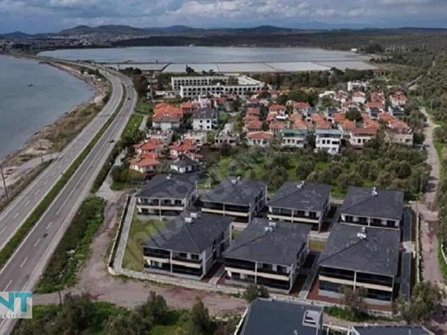 AYVALIK KÜÇÜKKÖYDE YÜZME HAVUZLU 2 + 1 KIRALIK DAIRE