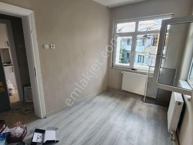 Ayvansarayda Kiralık 1+1 Daire,2.kat