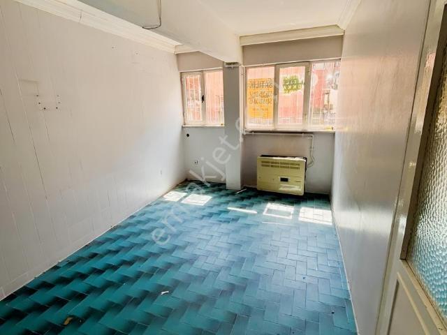 Ayvansarayda Satılık 1+1 Daire