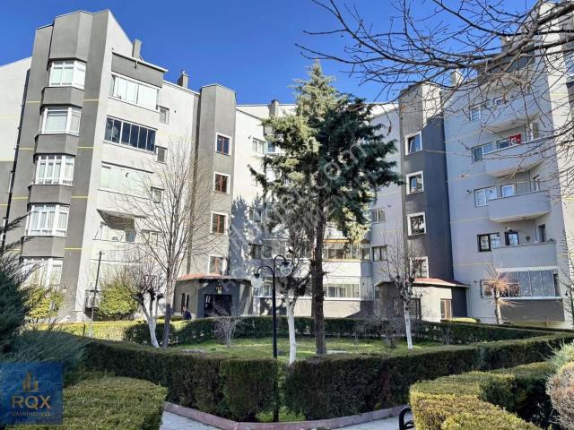 Ayyıldız Ahimesud Bulvarında Site İçi Ara Kat Yapılı 3+1 Daire