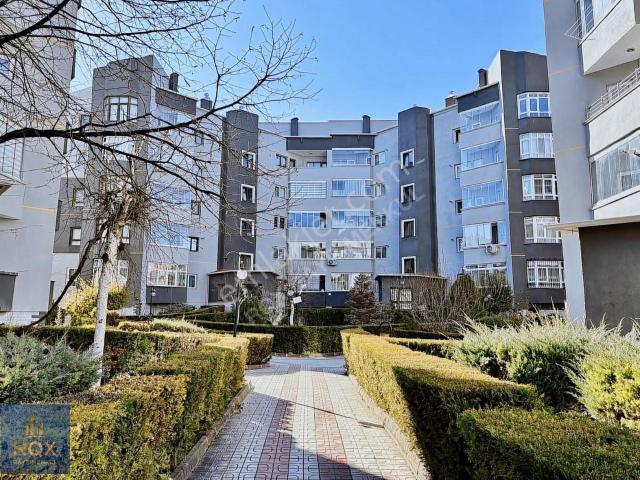Ayyıldız Ahimesut Bulvar Yanı Site İçi Ara Kat Yapılı 3+1 Daire