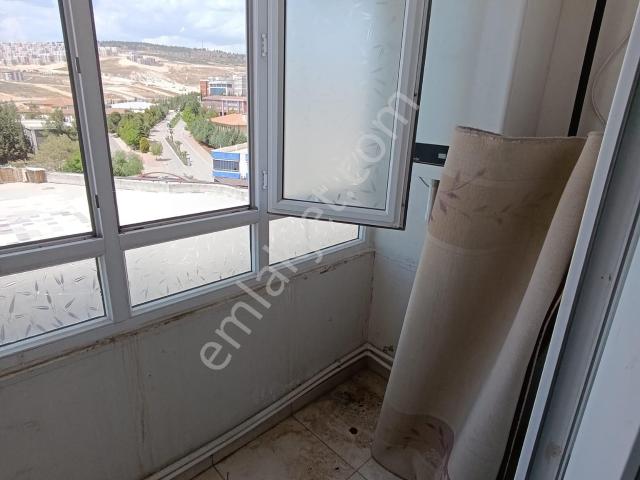 Ayyıldız Emlaktan 65 M2 2+1 Eşyalı Kiracılı Avm Cepheli Rezidans