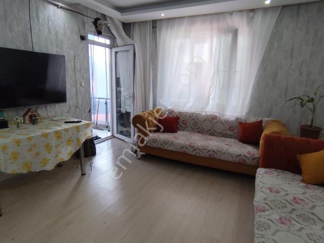 Ayyıldız Emlaktan 75 M2 2+1 Eşyalı Kiracılı Çift Cepheli Ara Kat Ada Yapı