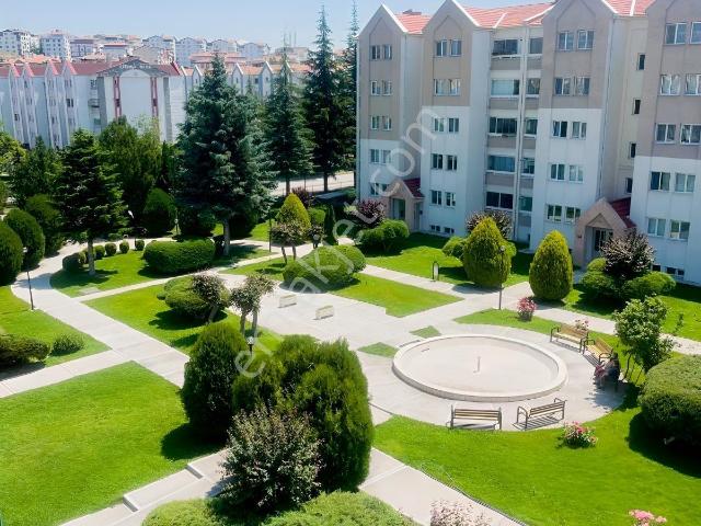 Ayyıldız Mahallesinde Site İçerisinde 3+1 Satılık Daire