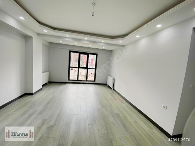 AYYILDIZ EVLERİ SİTESİNDE SATILIK 3+1 140 M2 LÜKS DAİRE