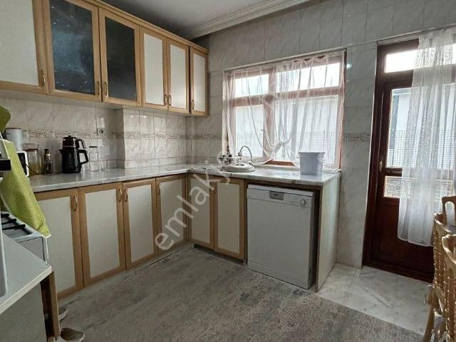 Ayzen Emlak'dan Saray Merkez'de 3+1 Satılık Daire