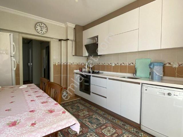 Ayzen Emlak'tan Saray Merkezde 3+1 Satılık Daire