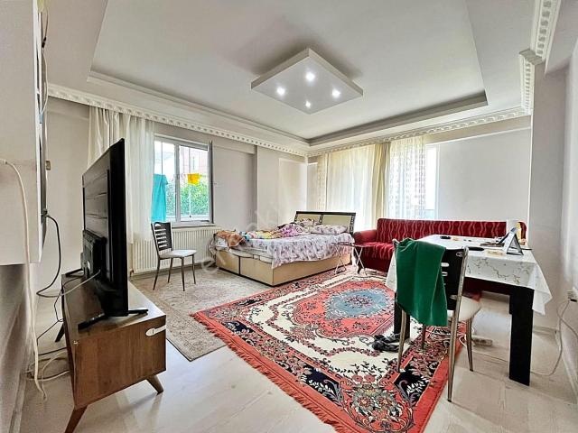Az er Yapıdan Merkezi Lokasyonda Satılık İskanlı 2+1 Daire!