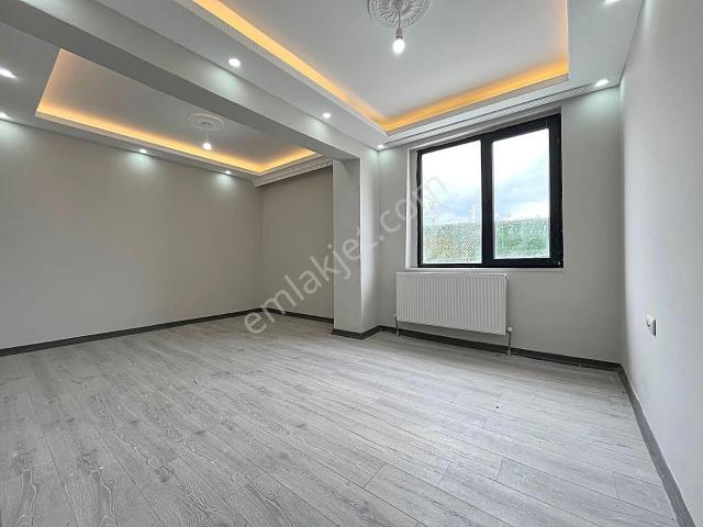 Az er Yapıdan Adnan Menderes'te Kiralık 2+1 Lüks Daire