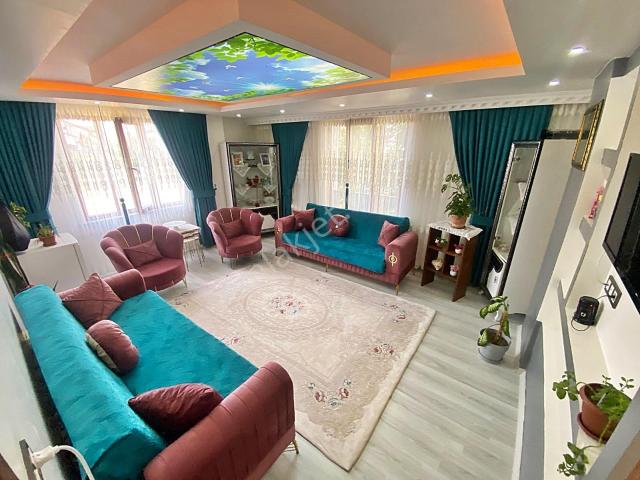 Az er Yapıdan İskanlı Kombili Ankastreli 130m2 Satılık 3+1 Daire