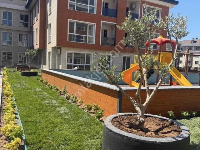 Az Katlı Deniz Manzaralı Havuzlu Bahçeli Site