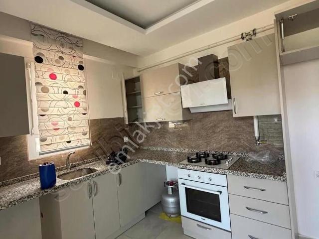 Az Katlı Kiralık Yarım Eşyalı Daire