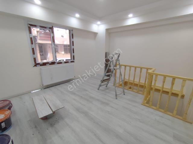 Azmir'den Kiralık Ters Dubleks Sıfır Daire