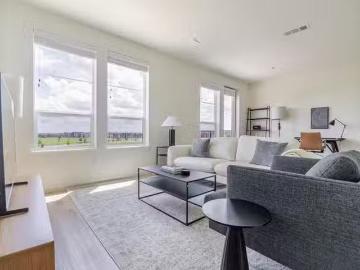 Azola Avery, 3801 North A W Grimes Blvd, Round Rock 1 Bedroo.