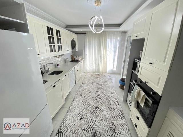 Azad eyüp Sultan Mah.güven Cami Civarı Satılık 3+1 155m2 Daire