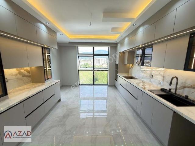 Azad fakıuşağı 2 Bloklu Site İçerisinde Satılık 4+1 Lüks Daire