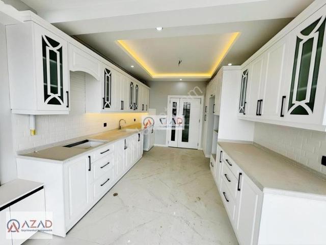 Azad fakıuşağı Mah. Laos Cafe Civarı Satılık 4+1 185m2 Daire
