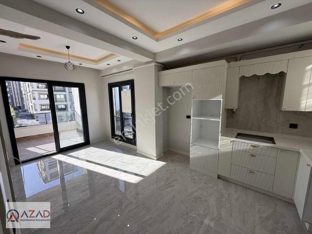 Azad fakıuşağında Satılık 4+1 151m2 açık Mutfak Lüks Sıfır Daire