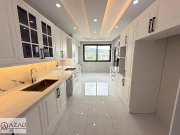 Azad fakıuşağı Turan Okulu Civarı Satılık 4+1 185m2 Daire