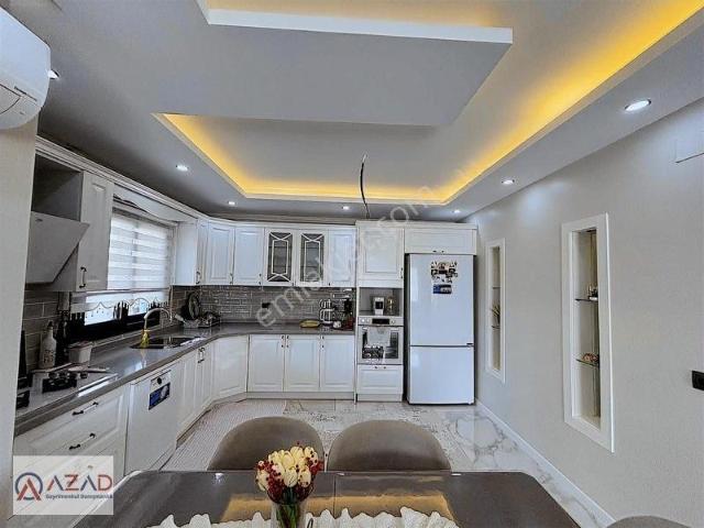 Azad vali Konagı Civarı Satılk 4+1 158m2 açık Mutfak Daire
