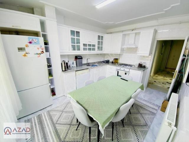 Azad 7 Yediocak Parkı Civarı 3+1 150m2 Daire