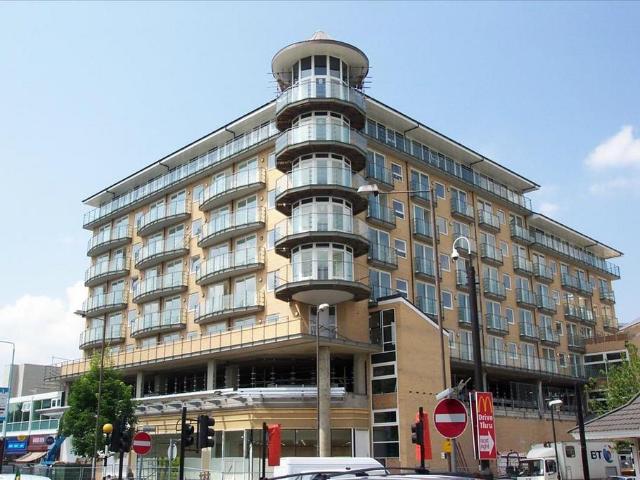 Azalea House, Feltham, TW13 1 bed flat to rent £1,375 pcm £317 pw