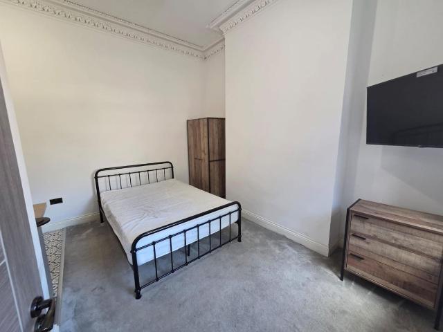 Azalea Terrace North Room 2, Sunderland SR2, Studio to rent, £525 pcm | PrimeLocation