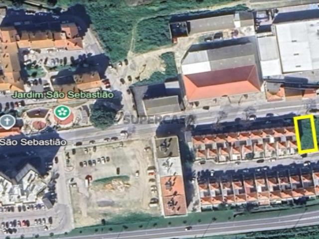 Azambuja | a 50km de Lisboa o terreno ideal para a casa que procura