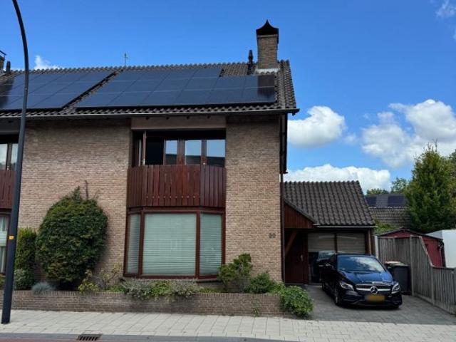 Azelosestraat, Borne