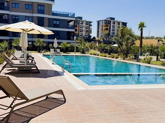 Azelyadan İnönü'de 1+1 ara kat consept site içerisinde