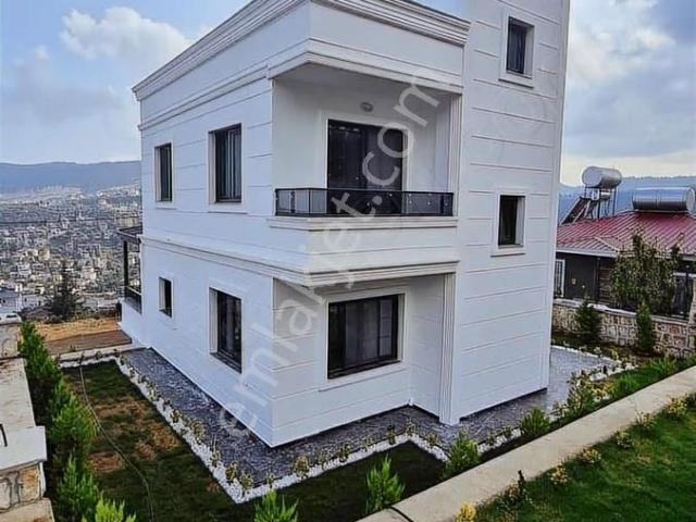 Aziz Emlak'tan Soğucak Yaylası'nda Satılık Ultra Lüks Villa