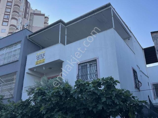 Aziz Emlaktan Yenışehırde Satılık Tripleks Villa