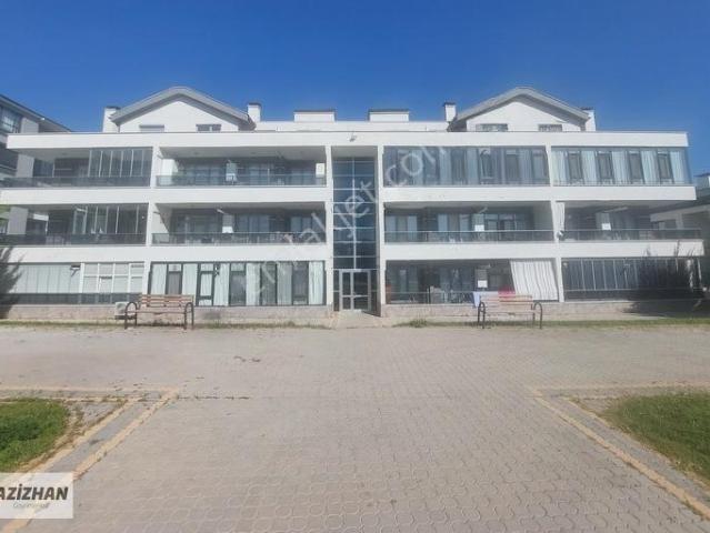 Azizhan'dan Şafak Caddesinde 2+1 Eşyalı Kiralık Daire