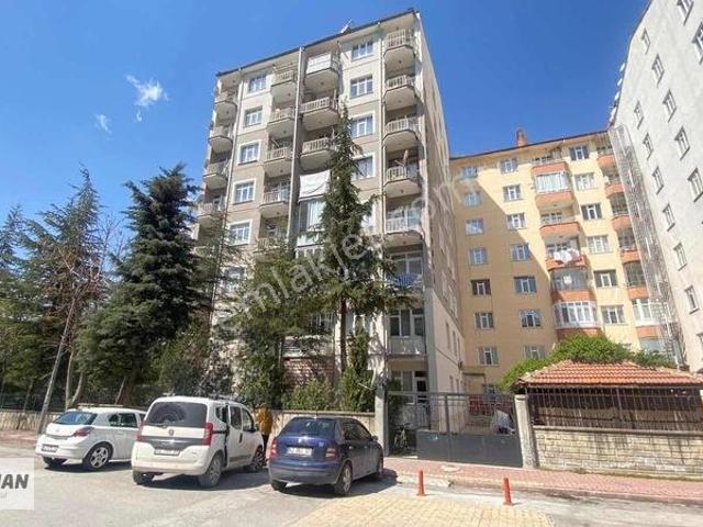 Azizhandan Barış Caddesine Yakın 2+1 Kiralık Daire