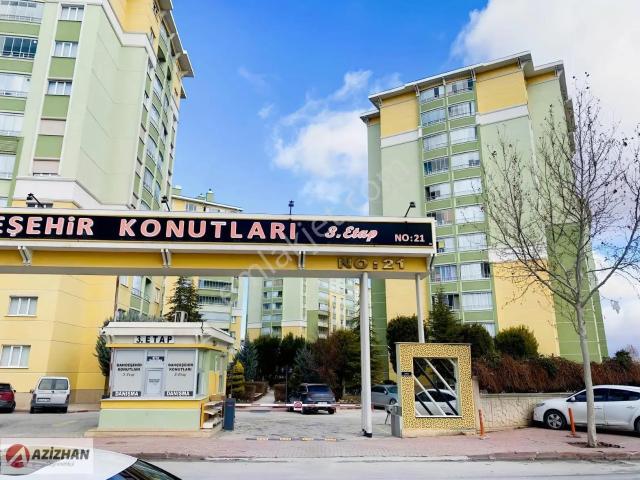 Azizhandan Güvenlikli Site İçerisinde Satılık 4+1 Daire