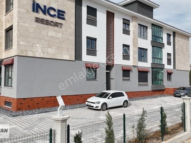 Azizhan'dan İstanbul Yoluna Cephe Satılık 1+1 Daire
