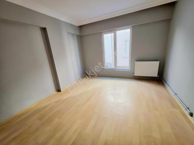 Aziziye'de Denize Yürüme Mesafesinde Ferah 2+1 Kiralık Daire