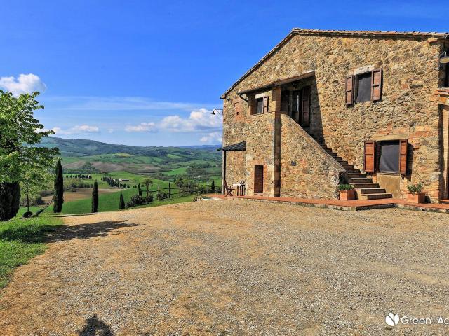 Azienda agrituristica in posizione panoramica con piscina in. 550m² Pienza