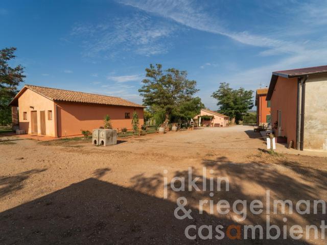 Azienda agricola biologica con allevamento di pecore e produ. 1370m² Grosseto