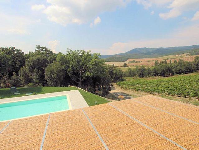 Azienda agricola con villa e piscina in vendita a Montecatin. 460m² Montecatini Val di Cecina