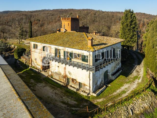 Azienda Agricola con Castello a Trequanda 500m² Trequanda