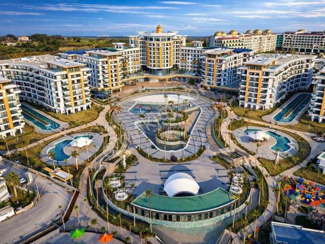 Azura World'de Özel Dizaynlı Lüx Eşyalı 1+1 Satılık Daıre