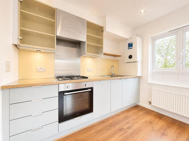 Azure Court, Elvedon Road, Feltham TW13, 2 bed flat to rent, £1,650 pcm | PrimeLocation